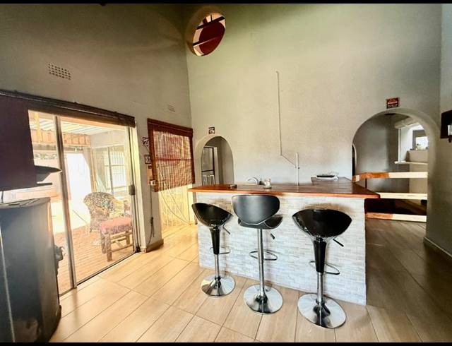 4 BEDROOM HOUSE FOR SALE IN FLORA GARDENS